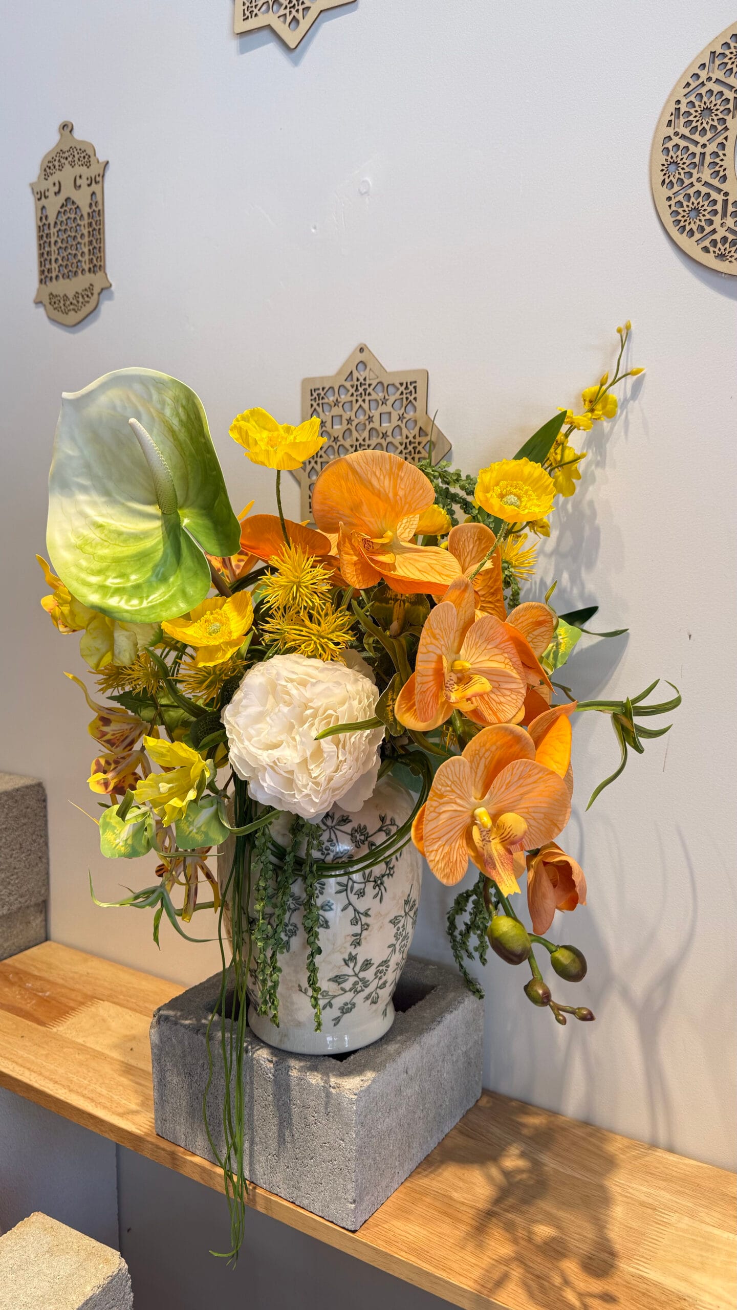 Vase Arrangement Size M