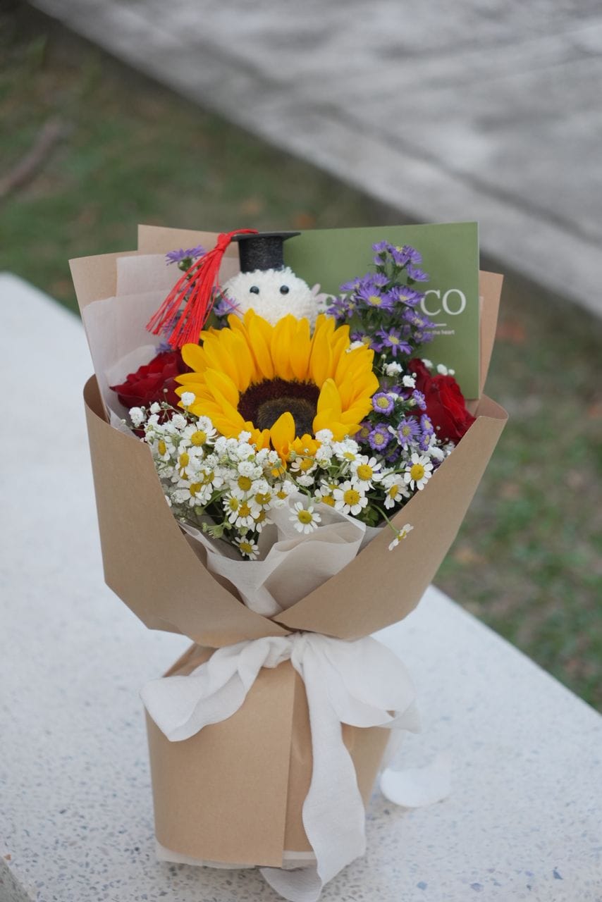 Sunny Graduate